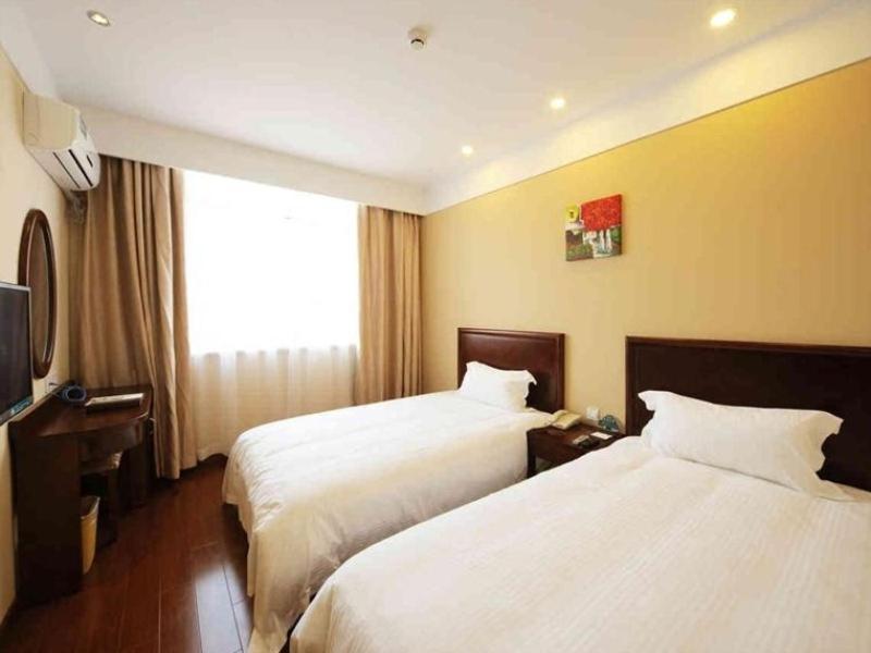 Greentree Inn Shanghai West Huaxia Road Metro Station Express Hotel Bagian luar foto