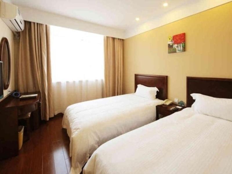 Greentree Inn Shanghai West Huaxia Road Metro Station Express Hotel Bagian luar foto