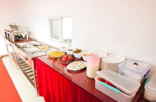 Greentree Inn Shanghai West Huaxia Road Metro Station Express Hotel Bagian luar foto