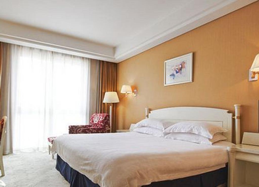 Greentree Inn Shanghai West Huaxia Road Metro Station Express Hotel Bagian luar foto